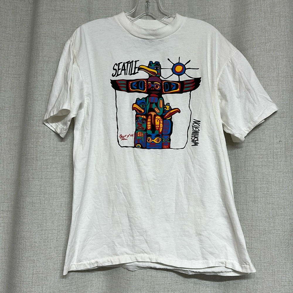 ONEITA Power T shirt Seattle Washington Totem pole Native Colorful souvenir Vntg